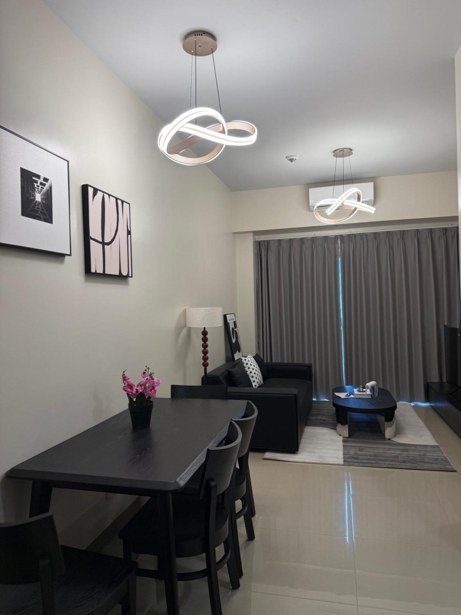 Luxurious Modern Cozy Bayview Pool View 1 2 3 Bedrooms Near Airports Okada Solaire Moa