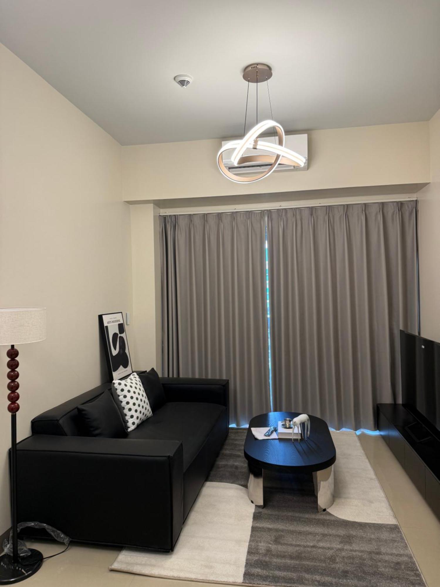 Luxurious Modern Cozy Bayview Pool View 1 2 3 Bedrooms Near Airports Okada Solaire Moa *
